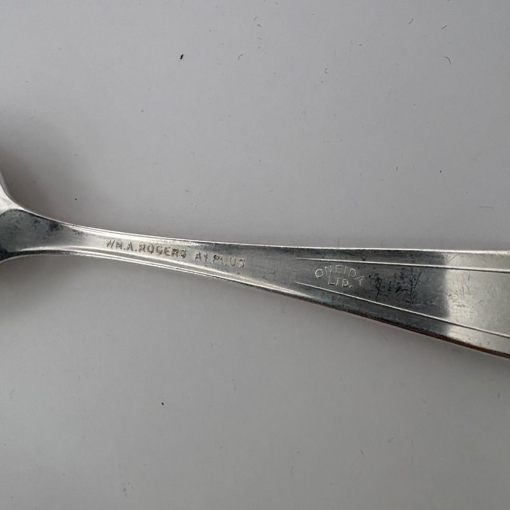 Vintage Oneida Wm Rogers Ramona Lakewood Brentwood 4 Teaspoons - Picture 3 of 3